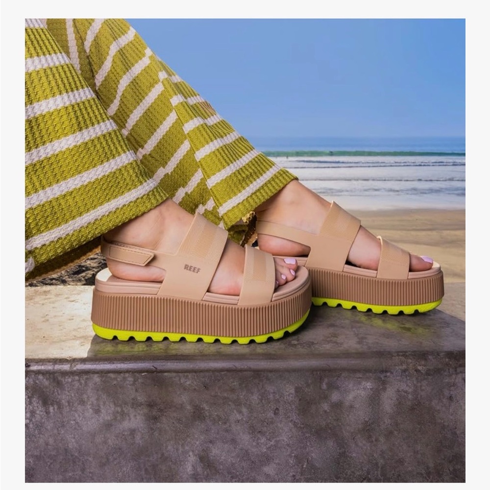 Reef Women's Beige and Lime Platform Sandals